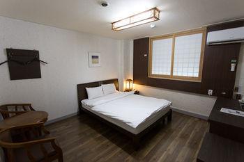 Benikea Jeonju Hansung Tourist Hotel Екстер'єр фото