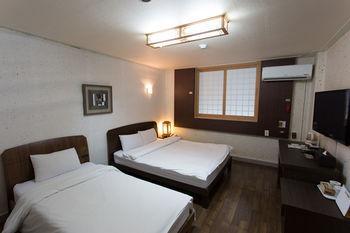 Benikea Jeonju Hansung Tourist Hotel Екстер'єр фото